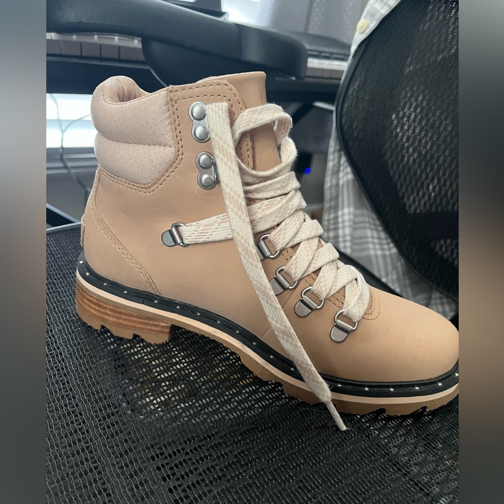 NEW SOREL Lennox Hiker Boots